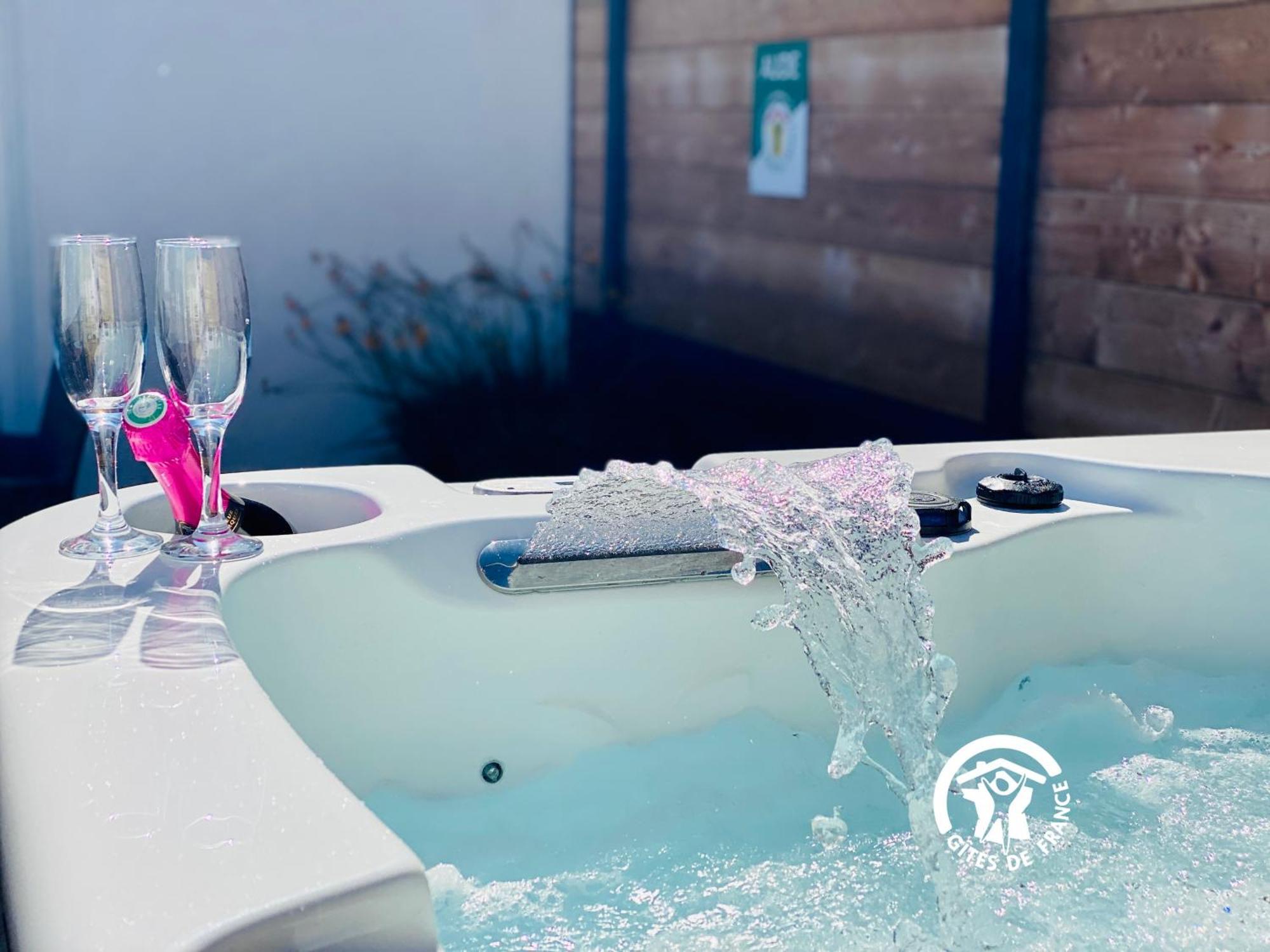 Holiday home & Le Villemachois - 4 Etoiles - Jacuzzi Couvert - Calme Et Independant - Clim - Parking - 5 Min Carcassonne
